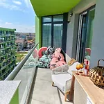 Blue Shell Apartment- & Pool Apartman Mamaia