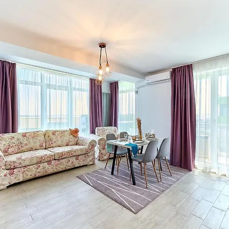 Blue Shell Apartment- & Pool アパート ママイア