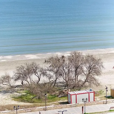 Blue Shell Apartment- & Pool