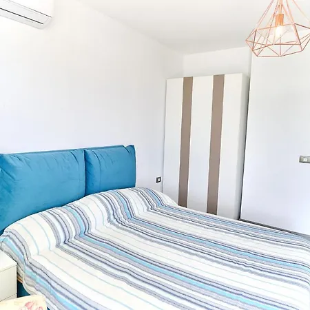 Blue Shell Apartment- & Pool * Mamaia