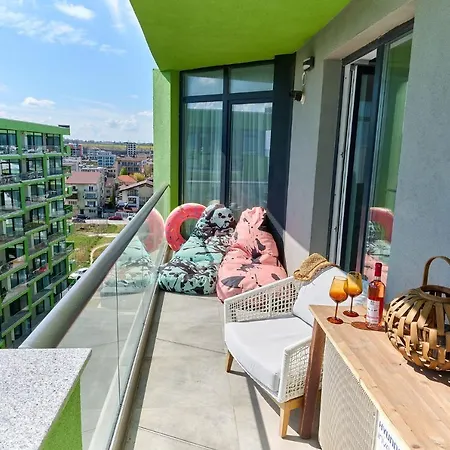 Blue Shell Apartment- & Pool 아파트 마마이아