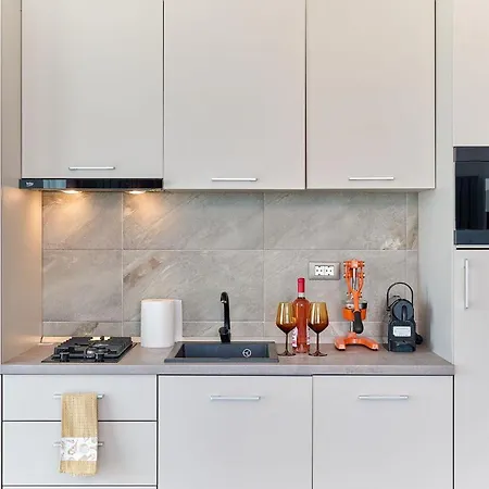 Blue Shell Apartment- & Pool * Mamaia